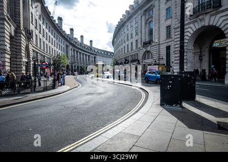 Streets of London – Urban Life e City Vibes Foto Stock