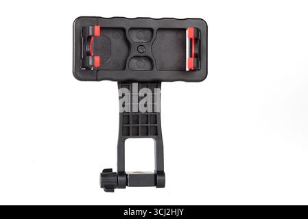 Supporto per smartphone nero con impugnature rosse isolato su sfondo bianco. Foto Stock