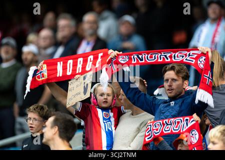 Oslo, Norvegia. 4 settembre 2025. I tifosi norvegesi sono visti prima dell'amichevole internazionale tra Norvegia e Finlandia allo stadio Ullevaal di Oslo, Norvegia. Credito: SPP Sport Press Photo. /Alamy Live News Foto Stock