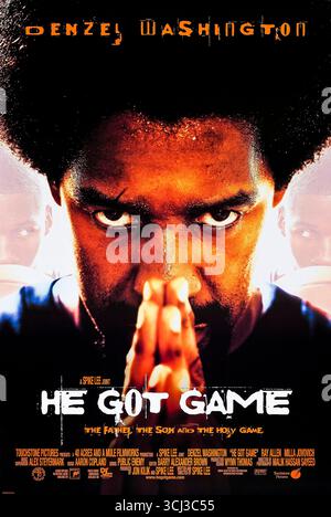 He Got Game (1998) diretto da Spike Lee e interpretato da Denzel Washington, Ray Allen e Milla Jovovich. A un detenuto viene concesso un breve rilascio per persuadere il suo figlio straniero, la migliore prospettiva della nazione nel basket, a firmare con l'alma mater del governatore in cambio di clemenza. Fotografia di un poster originale del 1998 USA a un foglio SOLO PER USO EDITORIALE. Crediti: BFA / Buena Vista Pictures Distribution Foto Stock