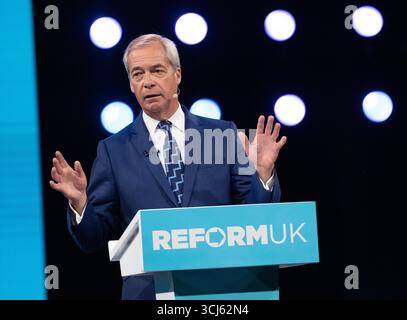 5 settembre 2025. Conferenza Reform UK Nigel Farage porta avanti il suo discorso di leadership a causa delle dimissioni del vice primemente Angela Rayner. Birmingham UK foto: Garyrobertsphotography credito: GaryRobertsphotography/Alamy Live News Foto Stock