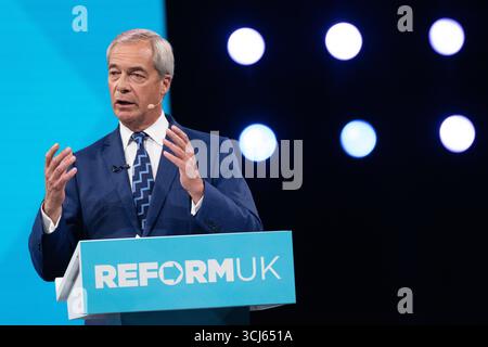 5 settembre 2025. Conferenza Reform UK Nigel Farage porta avanti il suo discorso di leadership a causa delle dimissioni del vice primemente Angela Rayner. Birmingham UK foto: Garyrobertsphotography credito: GaryRobertsphotography/Alamy Live News Foto Stock