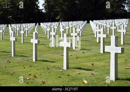 Il cimitero americano Oise-Aisne, vicino a Fère-en-Tardenois, in Francia, contiene tombe di soldati americani morti durante la prima guerra mondiale. Foto Stock