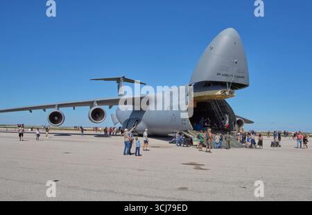 2025 Cleveland Air Show US Air Force Lockheed C-5 Galaxy cargo Foto Stock
