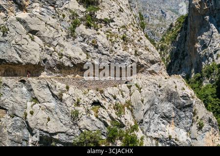 Sentiero escursionistico Ruta del Cares a Picos de Europa in estate, Spagna settentrionale Foto Stock