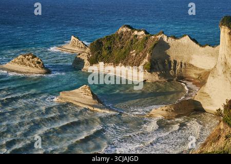 Famose scogliere di Capo Drastis sull'isola di Corfù, in Grecia Foto Stock