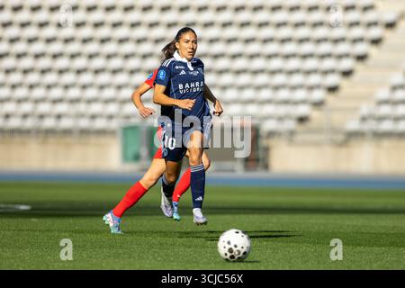 Parigi, Francia. 6 settembre 2025. Parigi, Francia, 6 settembre 2025: Clara Mateo (10 Paris FC) corre con la palla durante la partita di Arkema Premier League tra Paris FC e Digione FCO allo Stade Charlety di Parigi, Francia. (Leiting Gao/SPP) credito: SPP Sport Press Photo. /Alamy Live News Foto Stock