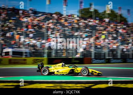 Monza, Italie. 6 settembre 2025. FORNAROLI Leonardo (ita), Invicta Racing, Dallara F2 2024, ritratto durante l'undicesima prova del Campionato FIA di Formula 2 2025 dal 5 al 7 settembre 2025 sull'autodromo Nazionale Monza, a Monza, Italia - Photo Diederik van der Laan/DPPI credito: DPPI Media/Alamy Live News Foto Stock