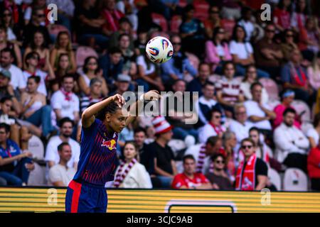COLONIA, GERMANIA - 6 SETTEMBRE 2025: Lisa Baum - la partita di Google Pixel Women Bundesliga 1.FC Koeln Frauen vs RB Leipzig Frauen al Franz Kremer St Foto Stock