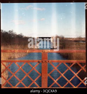 Vecchia chiusa sul fiume Vojvodina Foto Stock