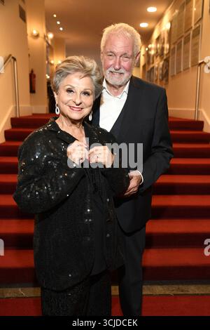 Dagmar Frederic und ihr Ehemann Klaus Lenk bei der 90. Geburtstags Gala fuer Dieter Hallervorden im Schlosspark Theater AM 6.09.2025 a Berlino Foto Stock