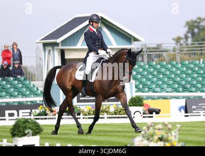 Stamford, Regno Unito. 4 settembre 2025. Harry Meade on et Hop du Matz gareggia nell'evento dressage al Defender Burghley Horse Trials a Stamford, Lincolnshire, il 4 settembre 2025. Crediti: Paul Marriott/Alamy Live News Foto Stock