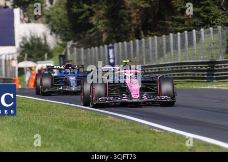 #43 Franco Colapinto (ARG) del BWT Alpine F1 Team alla guida della Alpine A525 in pista durante le qualifiche della FORMULA 1 PIRELLI GRAN PREMIO D'ITALIA 2025, autodromo Nazionale di Monza, Monza, Italia, sabato 6 settembre 2025 (foto di Sports Press Photo | ATP Images | Jean Pierre Thill) Foto Stock