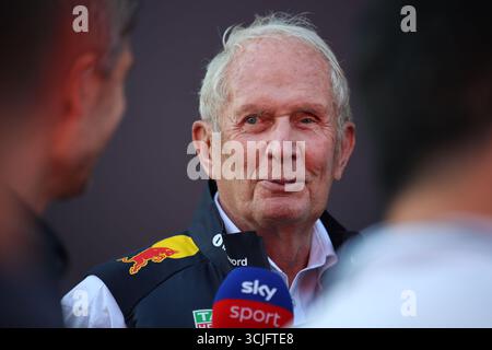 Dr. Helmut Marko (AUT), ex pilota di F1 e consulente della Red Bull Racing, intervistato alla FORMULA 1 PIRELLI GRAN PREMIO D'ITALIA 2025, autodromo Nazionale di Monza, Monza, Italia, sabato 6 settembre 2025 (foto di Sports Press Photo | ATP Images | Jean Pierre Thill) Foto Stock