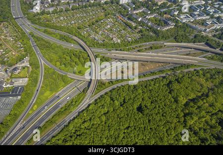 Veduta aerea, incrocio Duesseldorf-Bilk, autostrada A46 Duesseldorf-Bilk e Muenchener Strasse, Fleher Wald, associazione giardino allotment KKGV, Flehe, D Foto Stock