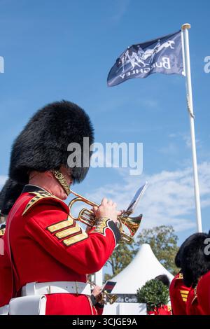 Stamford, Regno Unito. 7 settembre 2025. Le Grenadier Guards giocano per i membri il 4° giorno dei 2025 Defender Burghley Horse Trials svoltisi nei terreni di Burghley House a Stamford, Lincolnshire, Inghilterra, Regno Unito. Credito: Jonathan Clarke/Alamy Live News Foto Stock