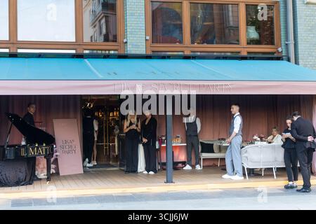 Mosca, Russia, 25 agosto 2025, staff di eventi in un luogo per feste all'aperto a Mosca. Foto Stock