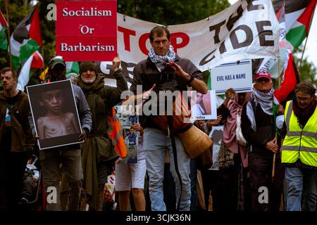 Cork, Irlanda. 6 settembre 2025. Cork Palestine Solidarity Campaign ha riunito quasi 700 persone sulla Grand Parade prima di marciare nella contea di Cork. (Credit Image: © Annabelle Hamil/ZUMA Press Wire) SOLO PER USO EDITORIALE! Non per USO commerciale! Foto Stock