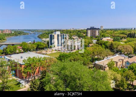 Vista aerea del quartiere Nutana di Saskatoon dall'edificio Victoria Place. 27 maggio 2016 Foto Stock