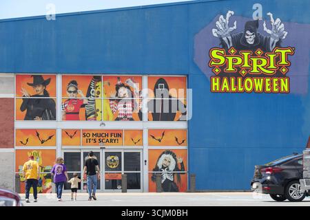 Muncy, Stati Uniti. 7 settembre 2025. Il logo Spirit Halloween è visibile all'esterno di un ex negozio Best Buy. Credito: SOPA Images Limited/Alamy Live News Foto Stock
