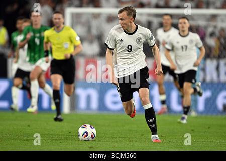 Colonia, Germania. 7 settembre 2025. Calcio: Qualificazione ai Mondiali Europa, Germania - Irlanda del Nord, fase a gruppi, gruppo A, Matchday 2, RheinEnergieStadion, Maximilian Beier (Germania) gioca la palla. Crediti: Federico Gambarini/dpa/Alamy Live News Foto Stock