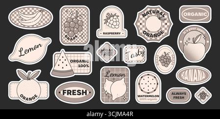 Set di adesivi monocromatici alla frutta isolati su sfondo nero. Illustrazione vettoriale piatta di etichette retrò creative per anguria fresca, arancia, mela, limone, badge di qualità per alimenti biologici, francobolli di mercato Illustrazione Vettoriale