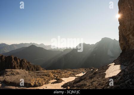 Alba sulle montagne dei Pirenei francesi Foto Stock
