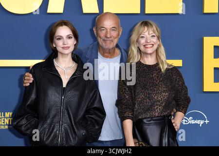Emilia Schüle, Heiner Lauterbach und Heike Makatsch bei der Weltpremiere von Disney Original serie Call My Agent Berlin in Berlin AM 08.09.2025 *** Emilia Schüle, Heiner Lauterbach e Heike Makatsch alla prima mondiale della serie originale Disney Call My Agent Berlin a Berlino l'08 09 2025 Foto Stock