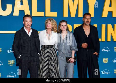 abb Lucas Gregorowicz, Gabrielle Scharnitzky, Karin Hanczewski e Michael Klammer zu Gast auf dem roten Teppich bei der zur Deutschlandpremiere des Kino Films CHIAMANO IL MIO AGENTE BERLIN im Kino Collosseum am 08.09.2025 a Berlino Berlin Deutschland **** abb Lucas Gregorowicz, Gabrielle Scharnitzky, Karin Hanczewski e Michael Klammer al cinema tedesco dell'8 settembre 2025 al "LA MIA prima serata al cinema BERLINO Colleum di Berlino" Foto Stock