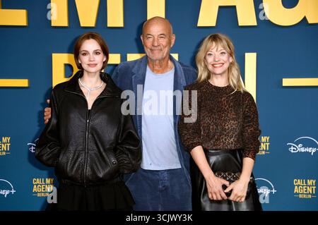 Emilia Schüle, Heiner Lauterbach und Heike Makatsch bei der Premiere der Disney+ serie "Call My Agent Berlin" im Colosseum Kino. Berlino, 08.09.2025 Foto Stock