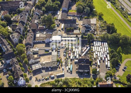 Vista aerea, stazione degli autobus Schiwy, autobus all'interno dell'azienda, Welper, Hattingen, regione della Ruhr, Renania settentrionale-Vestfalia, Germania, luogo di lavoro, architettura, autobus Foto Stock