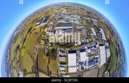 Vista aerea, zona industriale di Rhynern sull'autostrada A2, circondata da prati e campi, globo, immagine fisheye, immagine a 360 gradi, mondo minuscolo, littl Foto Stock