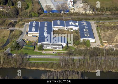 Vista aerea, sito KBE, impianto con tetto solare, Blackweg, Vrasselt, Emmerich am Rhein, Renania settentrionale-Vestfalia, Germania, impianto, tetto solare, industria, ene Foto Stock