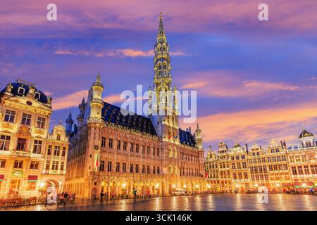 Bruxelles, Belgio. La Grand Place. La piazza del mercato circondata da Guild Halls. Foto Stock