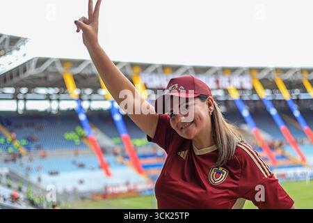 Maturin, Venezuela. 9 settembre 2025. I tifosi venezuelani hanno preceduto la partita tra Venezuela e Colombia per il 18° turno delle qualificazioni FIFA 2026, al Maturin Monumental Stadium, a Maturin, Venezuela, il 9 settembre 2025. Foto: Alejandro Teran/DiaEsportivo/Alamy Live News crediti: DiaEsportivo/Alamy Live News Foto Stock