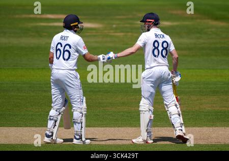 Foto del file datata 13-07-2025 di Joe Root e Harry Brook inglesi. Joe Root ha paragonato la battuta con Harry Brook alla battuta con il grande inglese Kevin Pietersen. Data di pubblicazione: Mercoledì 10 settembre 2025. Foto Stock