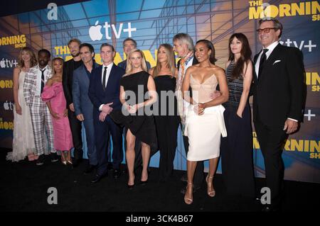 Hannah Leder, William Jackson Harper, Nicole Beharie, Boyd Holbrook, Nestor Carbonell, Billy Crudup, Mark Duplass, Reese Witherspoon, Jennifer Aniston, Jeremy Irons, Karen Pittman, Marion Cotillard und Jon Hamm bei der Premiere der 4. Staffel der Apple TV serie The Morning Show im Museum of Modern Art New York, 09.09.2025 *** Hannah Leder, William Jackson Harper, Nicole Beharie, Boyd Holbrook, Nestor Carbonell, Billy Crudup, Mark Duplass, Reese Witherspoon, Jennifer Aniston, Jeremy Irons, Karen Pittman, Marion Cotillard e Jon Hamm alla premiere della quarta stagione della serie televisiva Apple The Morni Foto Stock