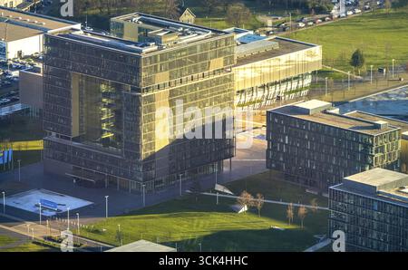Vista aerea, sede centrale del quartiere thyssenkrupp, edificio Q1, West Quarter, Essen, Ruhr area, Renania settentrionale-Vestfalia, Germania, DE, Europa, He Foto Stock