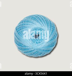 Sfera di iuta isolata su sfondo semplice , l'elemento può essere utilizzato per progetti di progettazione. Foto Stock