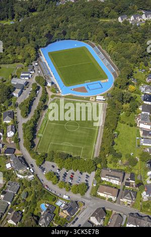 Veduta aerea, Bremenstadion, contorno blu del campo, Bremenplatz Berninghausen, Milspe, Ennepetal, regione della Ruhr, Renania settentrionale-Vestfalia, Germania, DE, Europa, Foto Stock