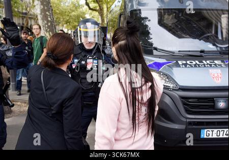 Parigi, Francia. 10 settembre 2025. Dimostrazioni Bloquons Tout a Place de la Republique a Parigi, Francia, il 10 settembre 2025. Foto di Alain Apaydin/ABACAPRESS.COM credito: Abaca Press/Alamy Live News Foto Stock