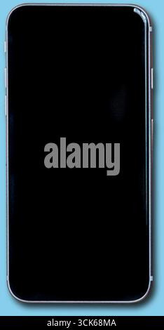 Uno smartphone elegante e moderno con schermo nero, dal design minimalista e dall'interfaccia touch. Foto Stock