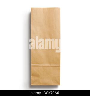 Un sacchetto di carta marrone comune, generalmente utilizzato per il trasporto di generi alimentari o alimenti da asporto. Foto Stock