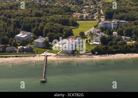 La più antica località balneare della Germania, l'hotel termale Strand, molo, molo, complesso alberghiero a 5 stelle Plus Kempinski Grand Hotel Heiligendamm, località del Mar Baltico, healt Foto Stock