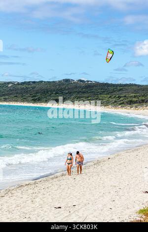 Kite surf a Hamelin Bay Beach, vicino a Karridale, nella regione di Margaret River, nella Contea di Augusta nella regione SW dell'Australia Occidentale WA Foto Stock