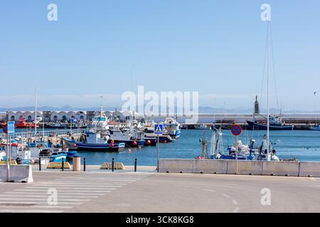 Porto di Tarifa con autobus Balearia Spagna settembre 2025 Foto Stock