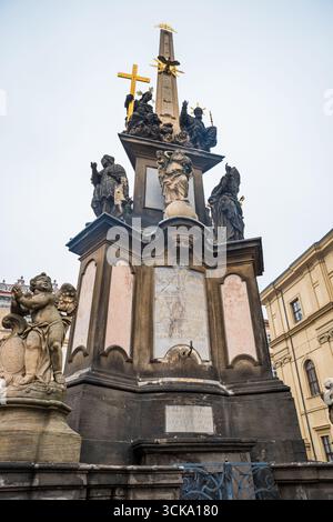 Praga, repubblica Ceca - 29 dicembre 2024. Colonna della peste della Santissima Trinità Foto Stock
