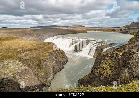 Sprengisandur è un deserto di sabbia nera lanrge e anche il nome di una strada montuosa che puoi guidare da sud a nord in Islanda Foto Stock