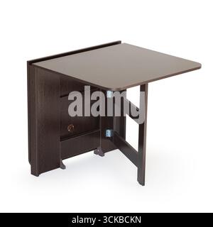Un tavolo pieghevole, aperto per metà, color wengé, isolato su sfondo bianco, un elemento di design Foto Stock