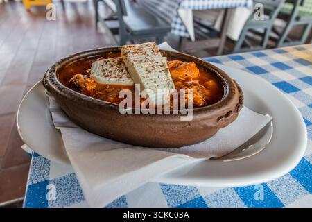 Piatto in Serbia - Muckalica, stufato di carne alla griglia e verdure. Foto Stock